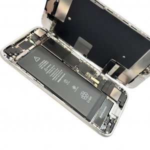 iPhone8 バッテリー交換