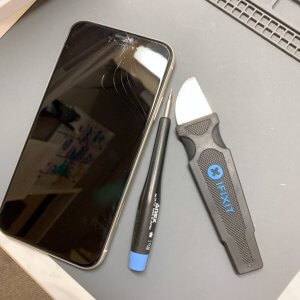 iPhone11 フロントパネル交換