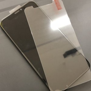 iPhoneXS フロントパネル交換＆強化ガラス貼付け
