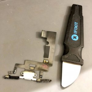 iPhoneXR ライトニング交換