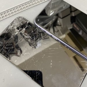 iPhone11 液晶交換