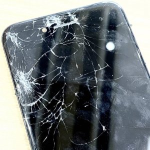 iPhone 8 フロントパネル交換