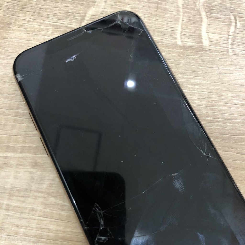 iPhoneXS フロントパネル交換