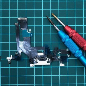 iPhone11 ライトニング交換