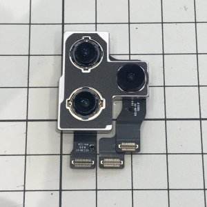 iPhone11ProMax アウトカメラ交換修理