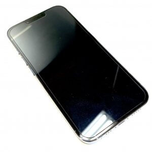 iPhone13 強化ガラス張り替え