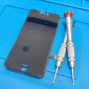 iPhone8 液晶交換修理