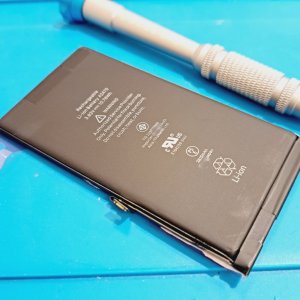iPhone修理12 バッテリー交換
