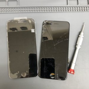 iPhoneSE2 パネル交換