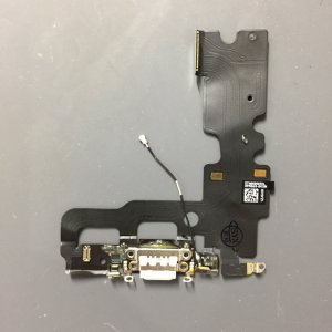 iPhone7 ライトニング交換