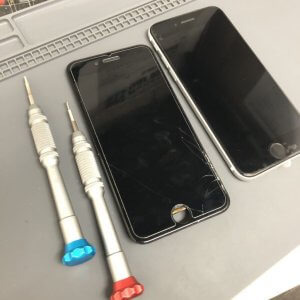 iPhoneSE2 パネル交換