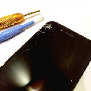 iPhoneSE2 第2世代 フロントパネル交換修理