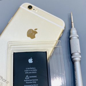 iPhone6S バッテリー交換