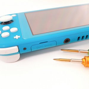 任天堂 Switch Lite カードスロット交換修理