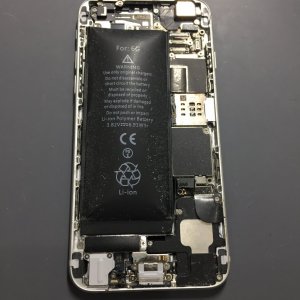 iPhone6 バッテリー膨張 液晶交換