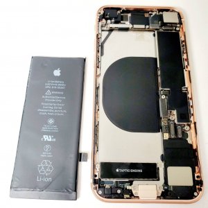 iPhone 8 バッテリー交換