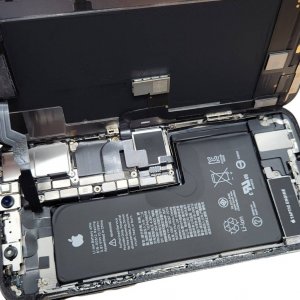 iPhoneXS バッテリー交換修理