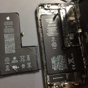 iPhoneXS バッテリー交換