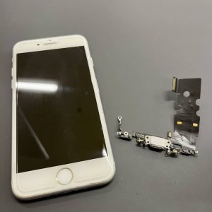 iPhone8 ライトニング交換