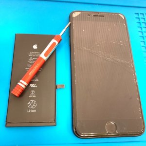 iPhone7+バッテリー交換修理