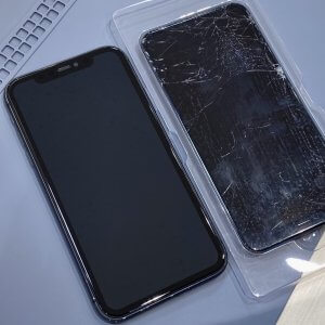 iPhone11 液晶交換