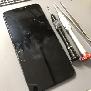 iPhone XSmax フロントパネル交換