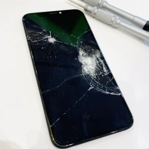 iPhone XS 液晶交換