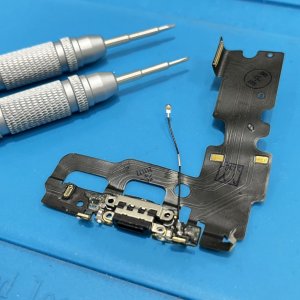 iPhone7 ライトニング交換