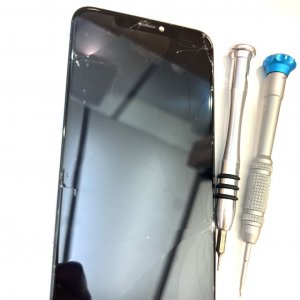 iPhone11ProMax　フロントパネル交換