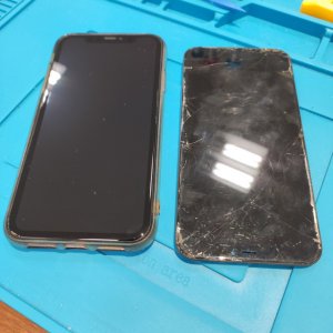 iPhone11 液晶交換