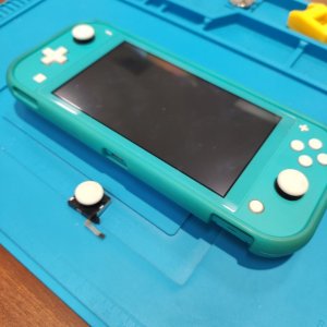 ニンテンドースイッチライト ジョイコン修理