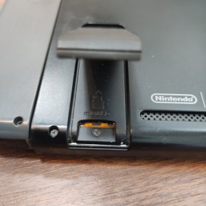 ニンテンドースイッチ　SDカードスロット修理