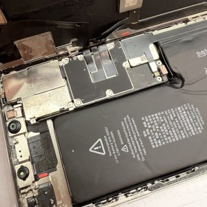 iPhone11ProMax　水没修理