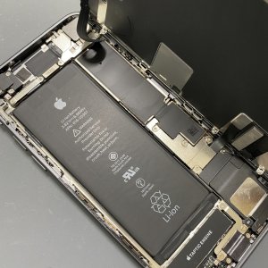 iPhone8 バッテリー交換