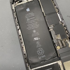 iPhone8 バッテリー交換