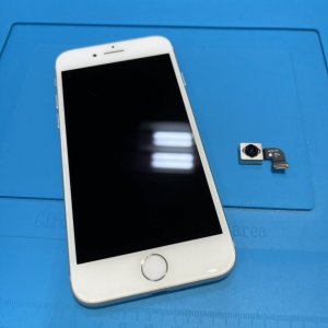 iPhone8 アウトカメラ交換修理
