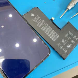 iPhone XS バッテリー交換