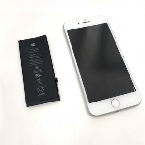 iPhone8 バッテリー交換