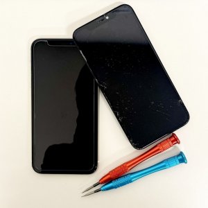 iPhone11 画面割れ修理