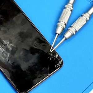 iPhone11Pro パネル交換修理