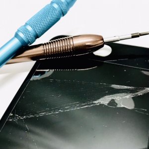 iPhone8 フロントパネル交換