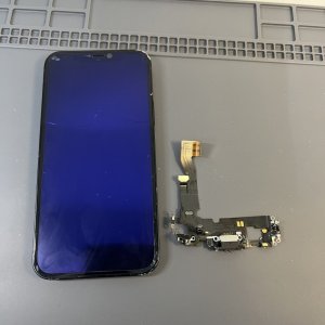 iPhone12 ライトニング交換