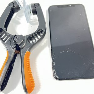 iPhone11 フロントパネル交換