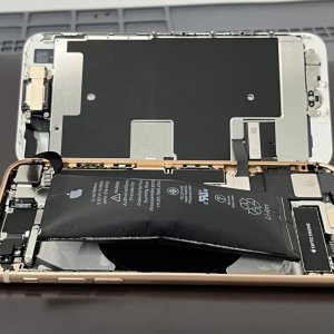 iPhone8 バッテリー交換