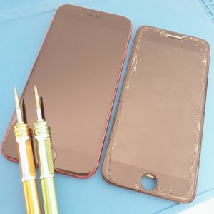 iPhoneSE2 フロントパネル交換修理