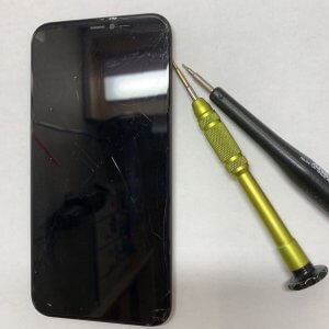 iPhone11 フロントパネル交換
