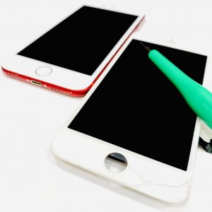 iPhone7 フロントパネル交換修理 画面割れ