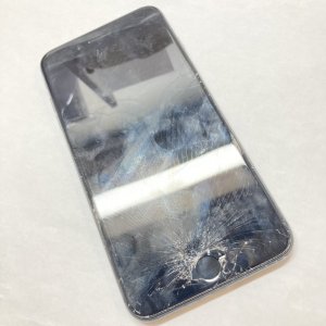 iPhoneSE2 フロントパネル 割れ