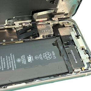 iPhone11 水没修理