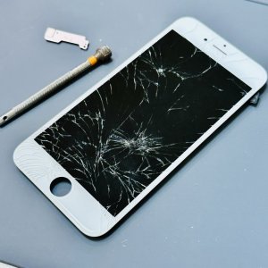 iPhone6 ガラスパネル修理